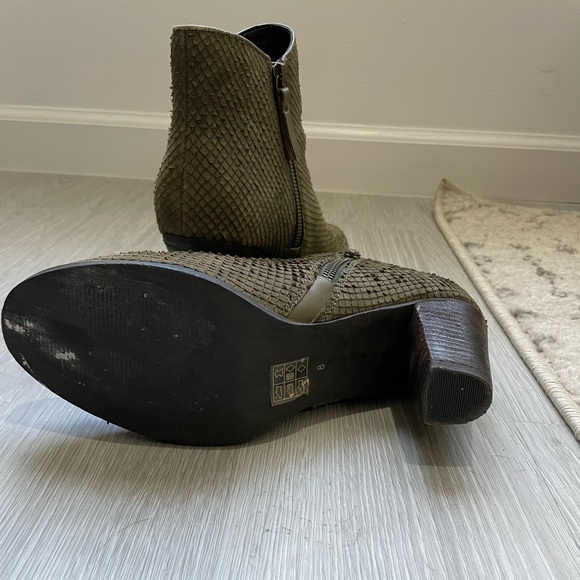 MIA Booties - Picture 3 of 10